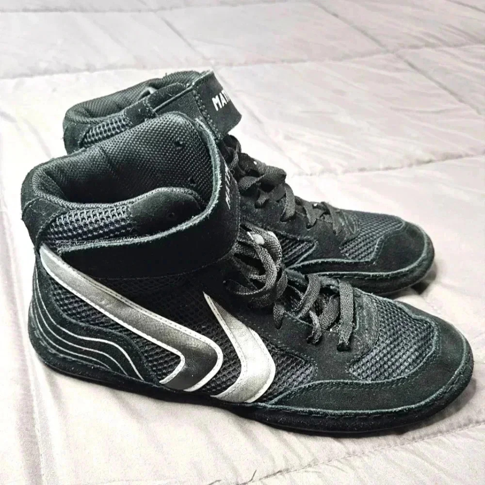 Batman wrestling shoes‎